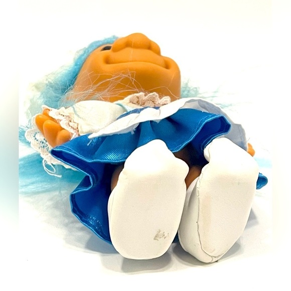 Russ Holland Troll My Lucky Trolls Around the World Light Blue Hair Netherlands - Picture 5 of 6